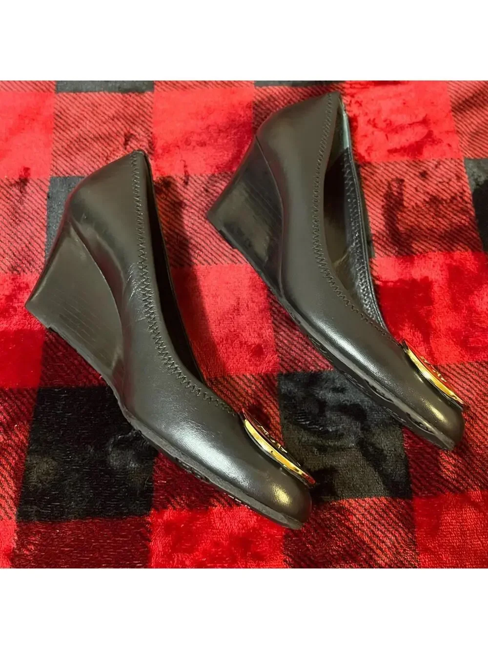 Tory Burch Leather Pumps 7M Black Gold Hardware
